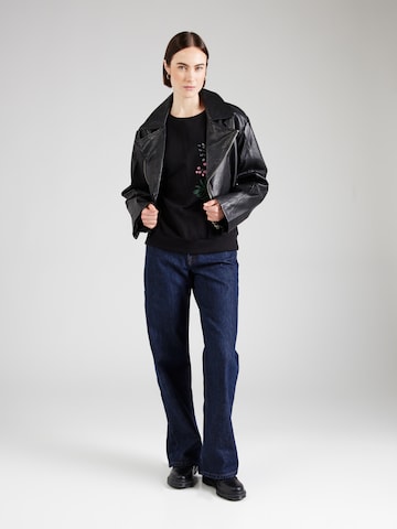ONLY Sweatshirt 'ONLWANTED' in Schwarz