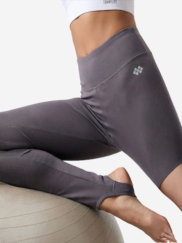 Skinny Leggings di Tommy Life in grigio