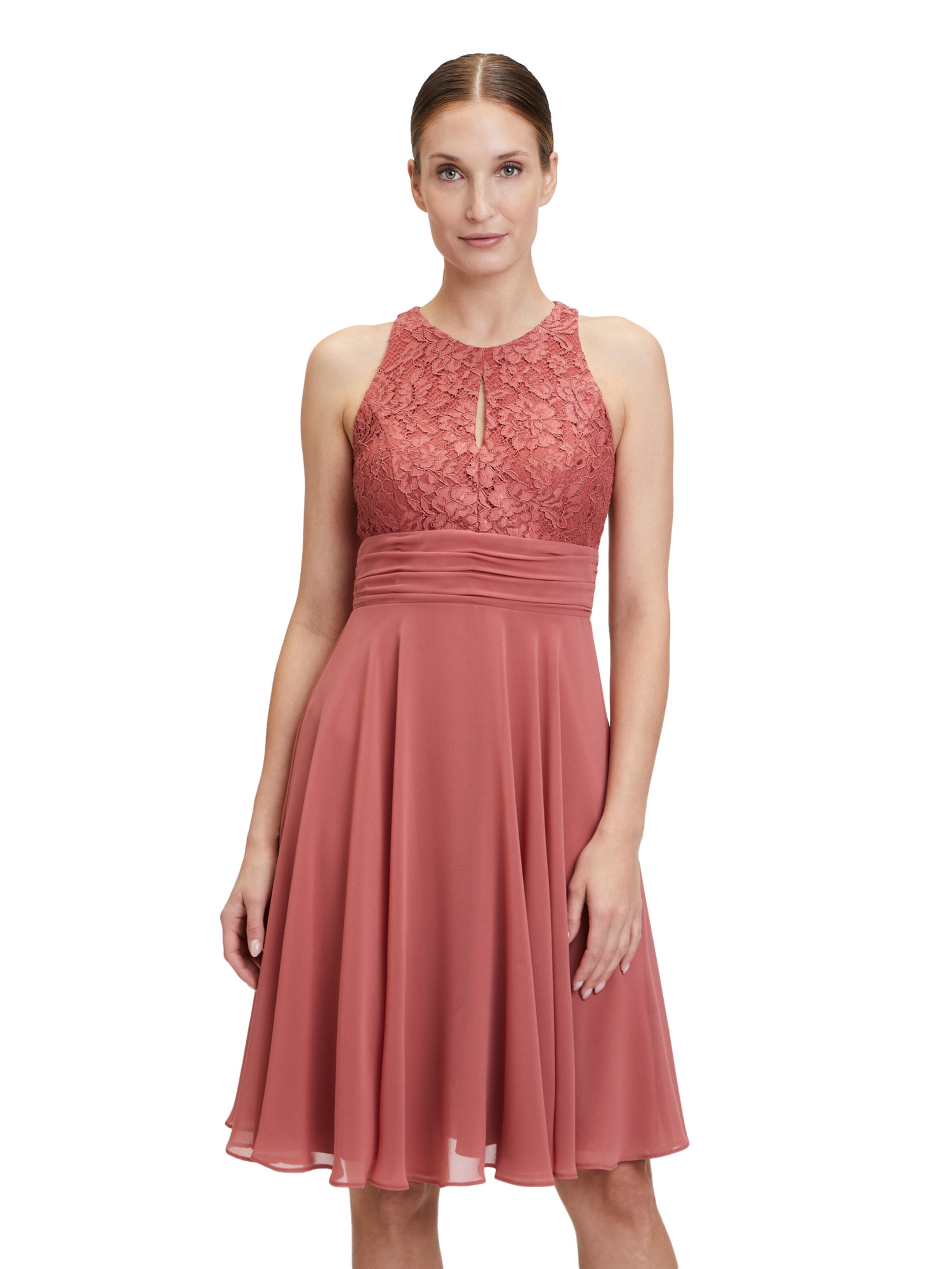 Abito da cocktail di Vera Mont in rosso: frontale