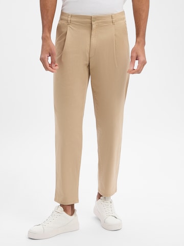 Regular Pantalon chino BRAX en beige : devant