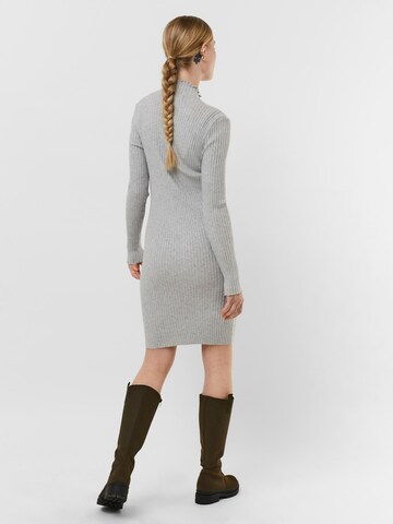 VERO MODA Knitted dress 'Evie' in Grey
