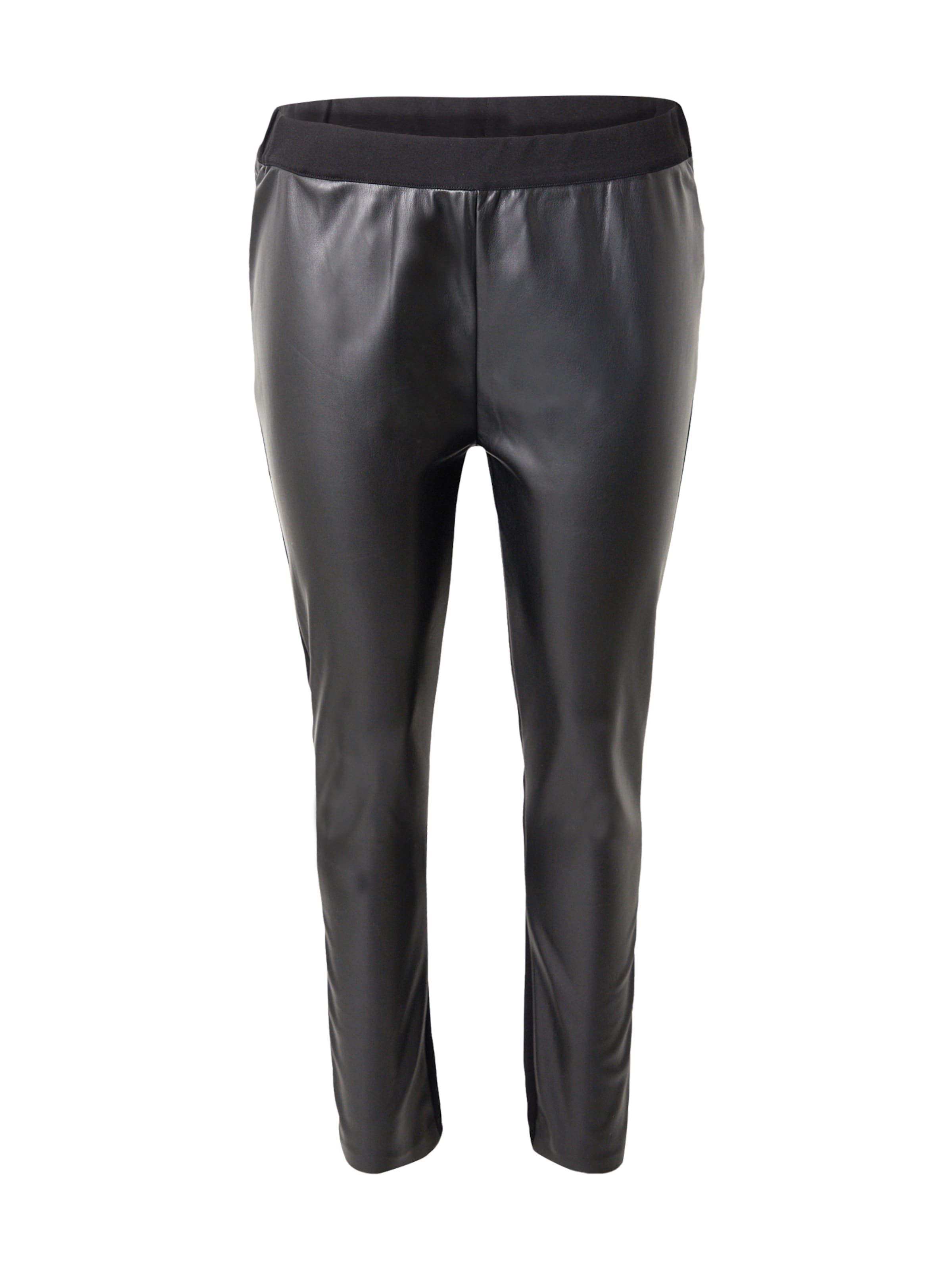 Z-One Slim fit Pants 'Gu44ilia' in Black: front