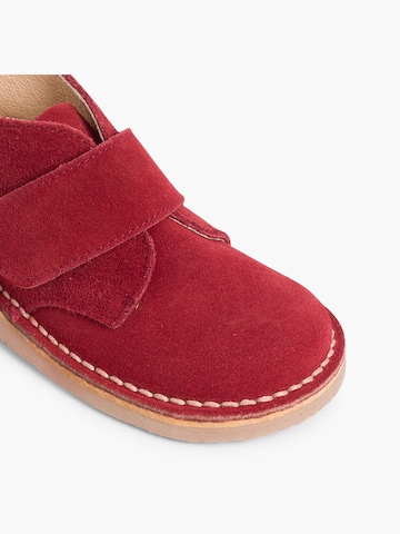 Pisamonas - Botas en rojo