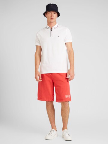 Tommy Jeans Regular Shorts in Rot