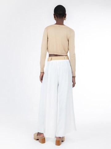 Influencer Loosefit Hose in Weiß