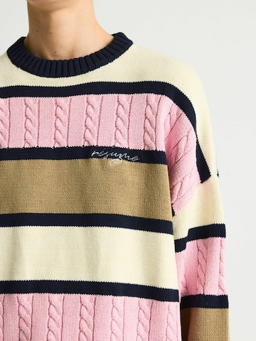 Résumé Neulepaita ' KarloRS ' värissä vaaleanpunainen