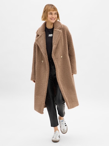 Marie Lund Between-seasons coat 'Elicia' in Beige