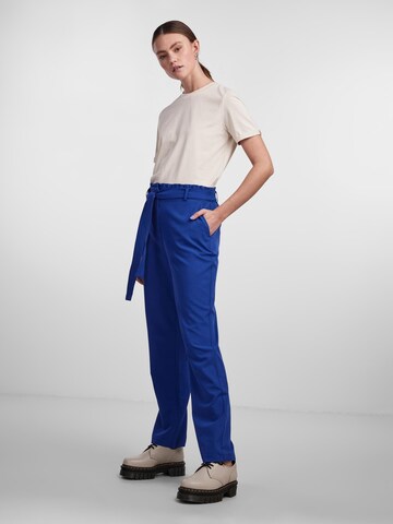 regular Pantaloni 'Bosella' di PIECES in blu