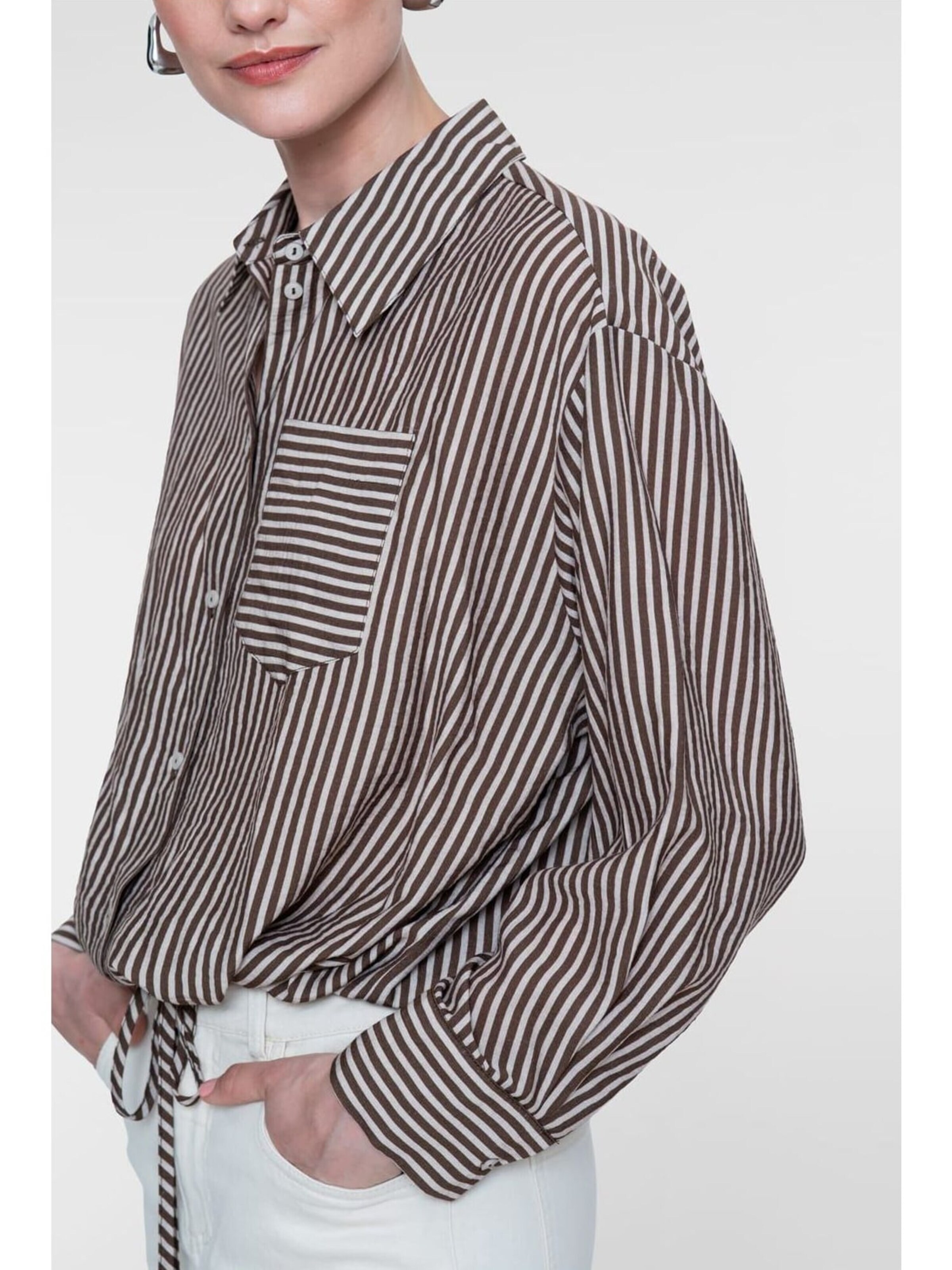 Geisha Blouse in Bruin