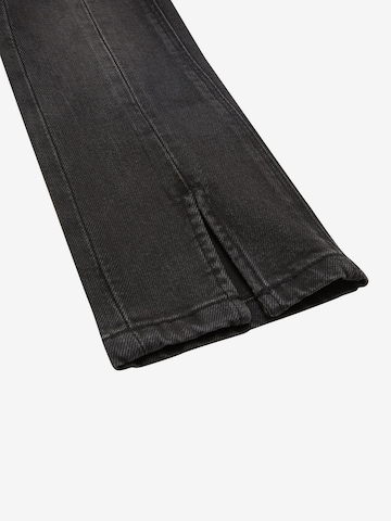 TOM TAILOR جينز واسع من الأسفل جينز بلون أسود