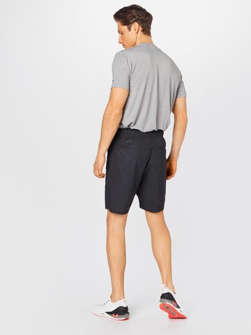 OAKLEY Regular Sportshorts in Schwarz