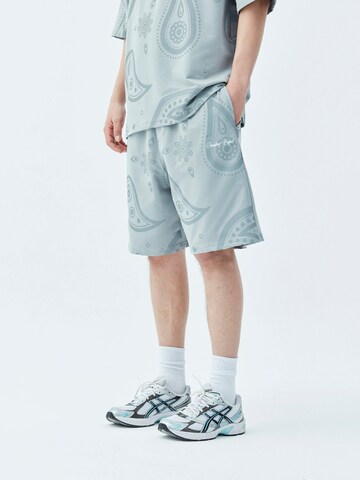VAMOS CLO Trousers 'Ardennes' in Blue: front