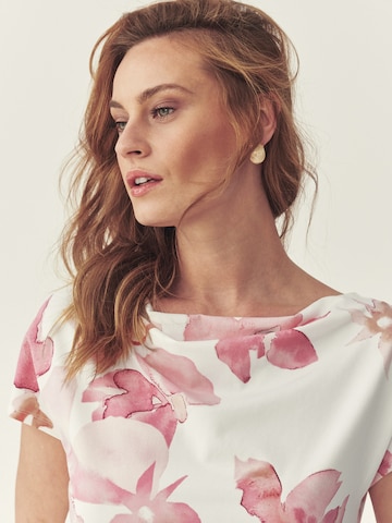 TATUUM Платье в Белый