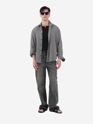 Comfort fit Camicia di Giesto in nero: frontale