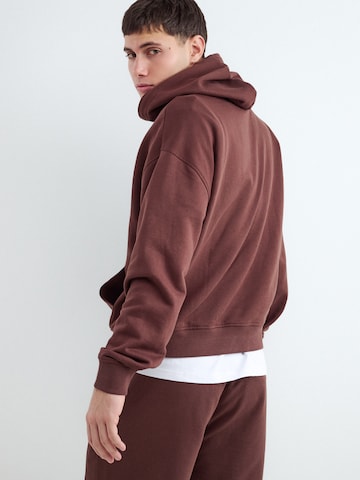 BALMOHK Μπλούζα φούτερ σε καφέ