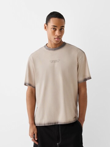 T-Shirt Bershka en beige : devant