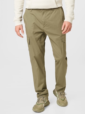 !Solid Regular Cargo Pants in Green: front