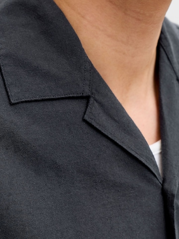 Fit confort Chemise 'JJEBreeze' Jack & Jones Plus en noir