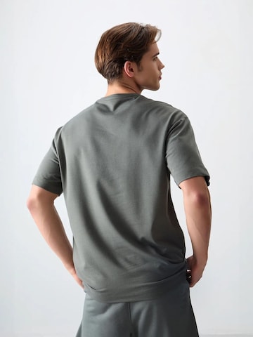 Tommy Life T-Shirts in Grau