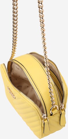 GUESS Τσάντα ώμου 'NOELLE' σε κίτρινο