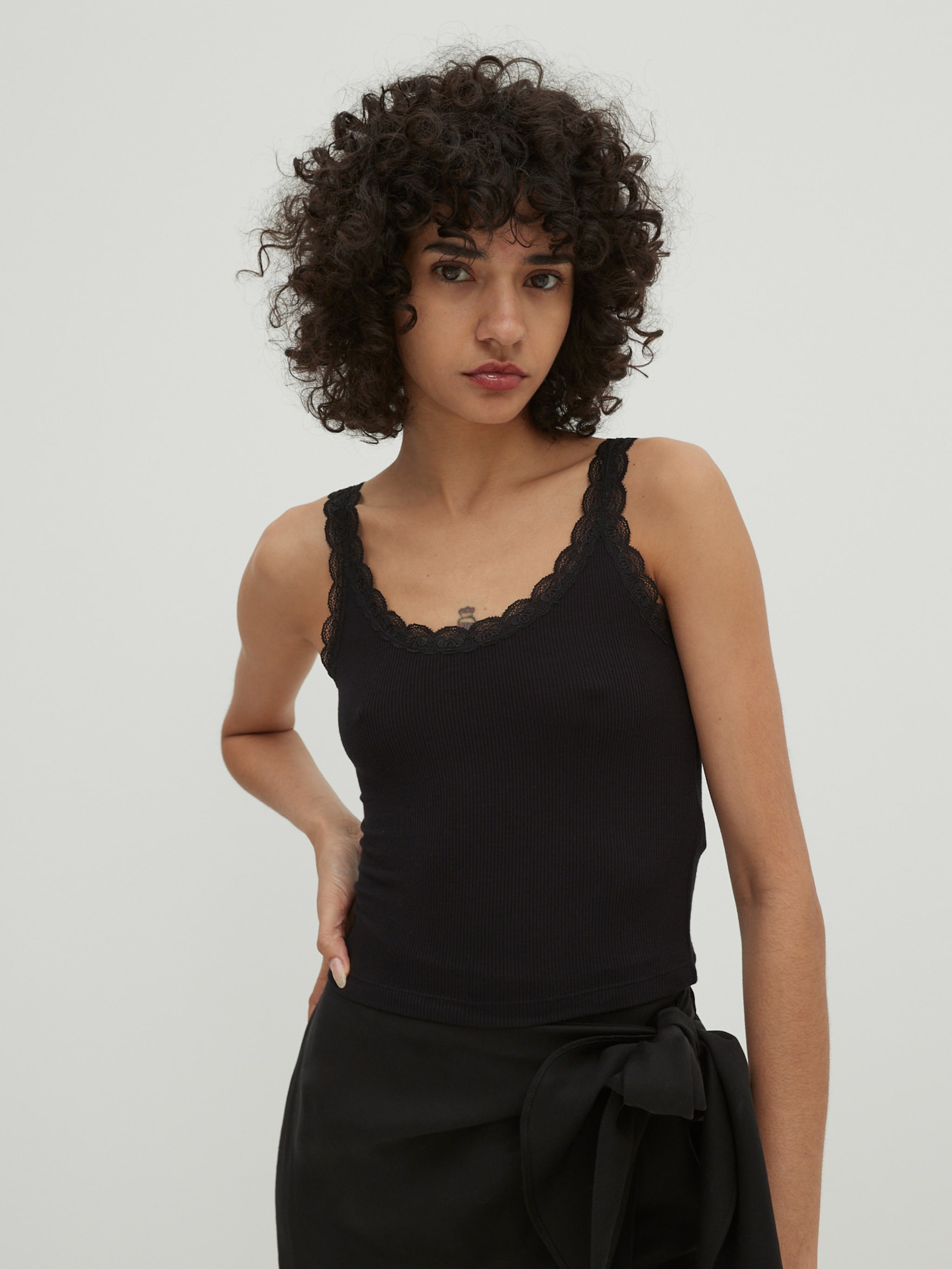 EDITED Producten Top 'Maia' Zwart