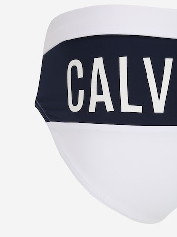 Calvin Klein Swimwear شورت سباحة بلون أبيض