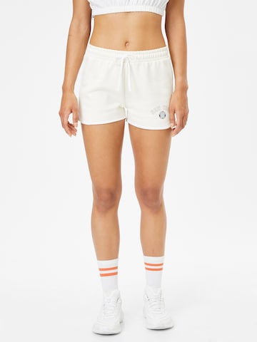 AÉROPOSTALE Regular Shorts 'DESTINATION' in Beige: predná strana