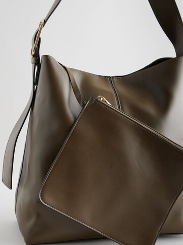 Next Schultertasche in Grün