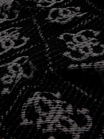 GUESS Scarf in Black