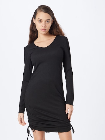 Rochie 'BENDY' de la PIECES pe negru: față