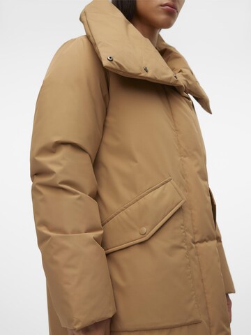 Manteau d’hiver 'VMRikkie' VERO MODA en marron