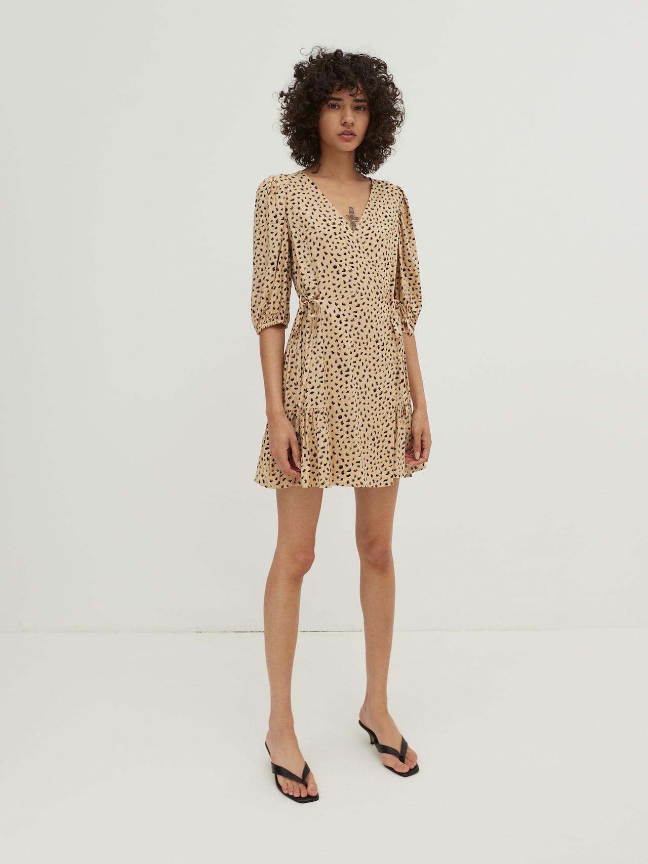 EDITED Producten Jurk 'Gemma' Beige