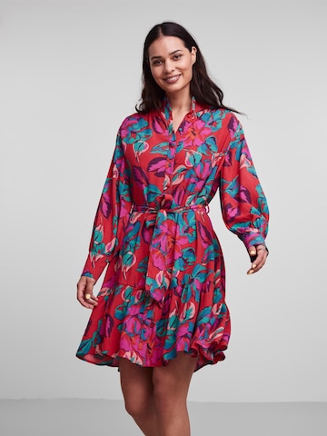 Robe-chemise 'Miris' Y.A.S en rouge