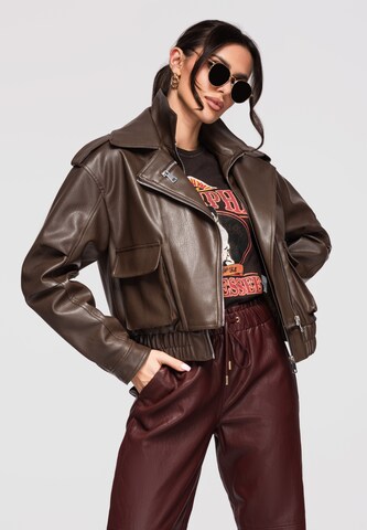 Ombre Tussenjas in Bruin: voorkant