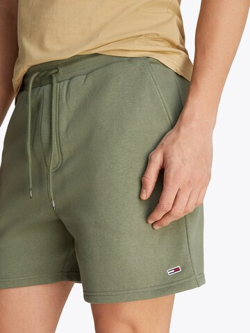 Tommy Jeans Loosefit Shorts in Grün