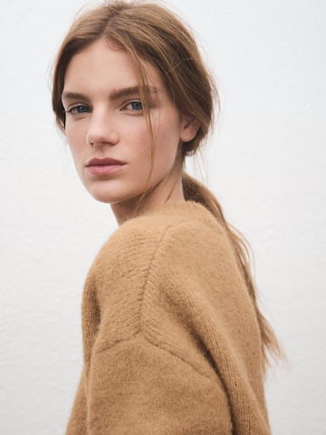 Pulover 'Alpolux' de la MANGO pe maro