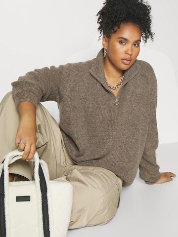 Vero Moda Curve Sweater 'VMCPLAZA' in Brown