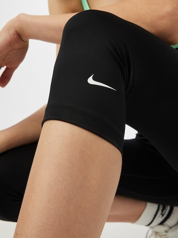 NIKE Skinny Sporthose in Schwarz