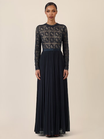 APART Kleid in Blau: Vorderseite