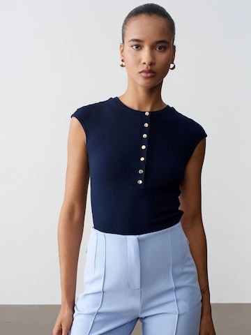 Dilvin Shirt in Blue: front