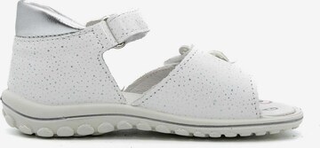 Chaussures ouvertes 'Süsses Baby' PRIMIGI en blanc