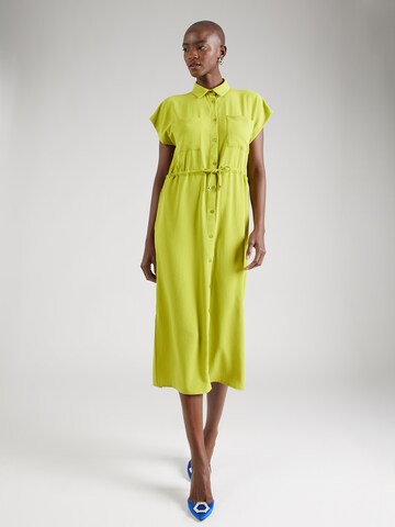 Robe-chemise Trendyol en vert : devant