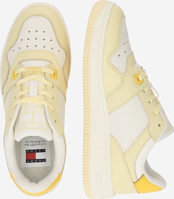 Sneaker bassa 'RETRO BASKET' di Tommy Jeans in giallo