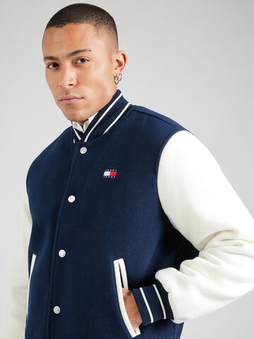 Geacă de primăvară-toamnă de la Tommy Jeans pe albastru