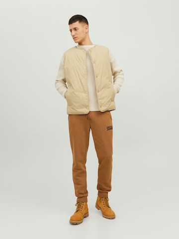 JACK & JONES - Tapered Calças 'Gordon' em castanho