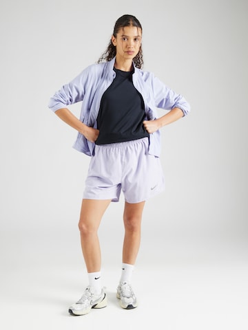 NIKE Λειτουργικό μπλουζάκι 'ONE' σε μαύρο