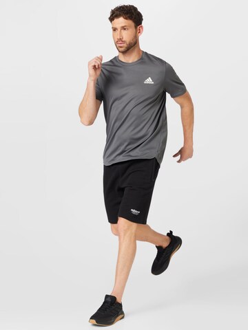 ADIDAS SPORTSWEAR Λειτουργικό μπλουζάκι 'Designed For Movement' σε γκρι