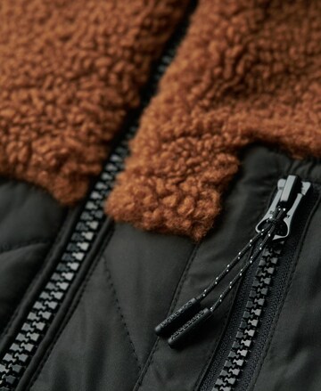 Superdry Winterjas in Bruin