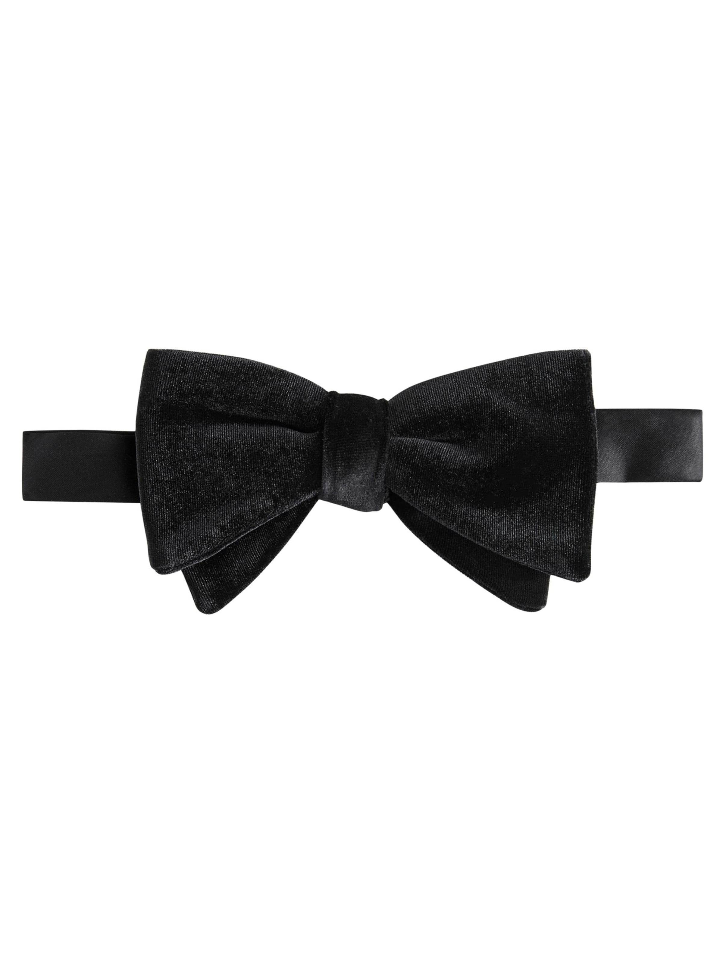 Papion de la Next pe negru: față