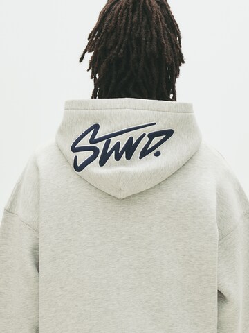 Sweat-shirt 'STWD' Pull&Bear en gris